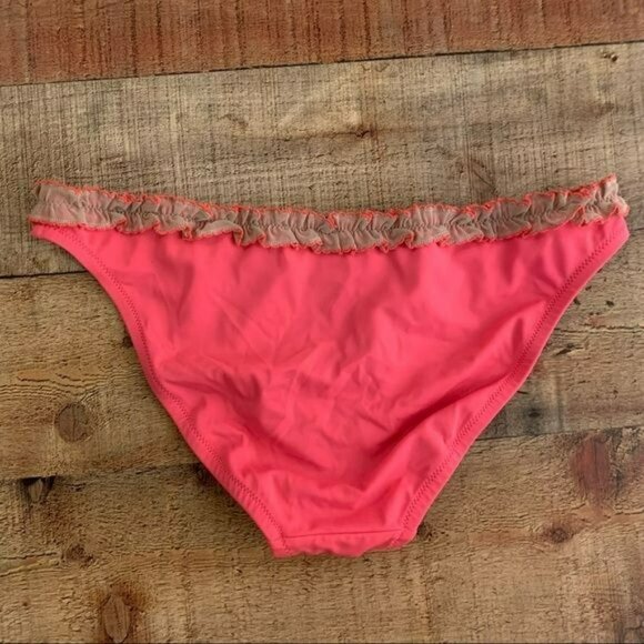 Victoria secret womens size medium coral pink bikini bottom with ruffle detail - Picture 6 of 7
